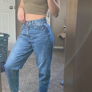 American Eagle 🦅 Mom Jeans